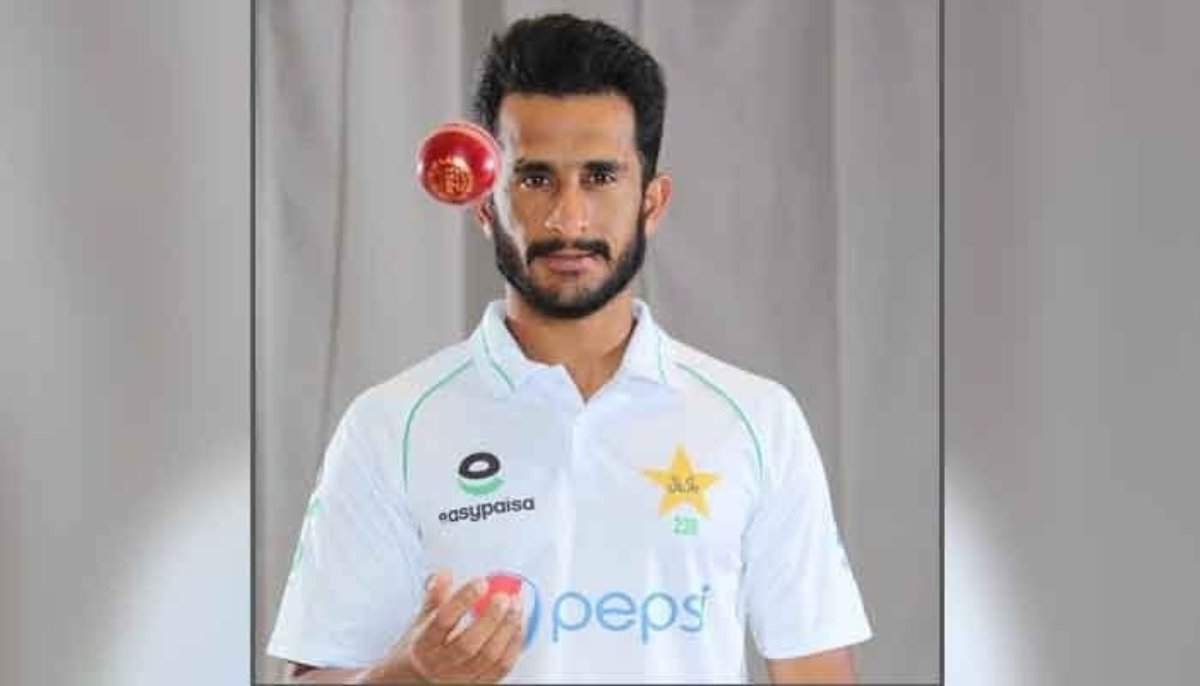 Watch! Hassan Ali and Quinton De Kock engage in a war of words during the first test at Karachi