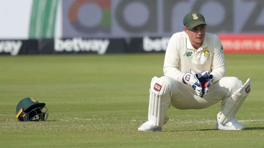 Watch! Hassan Ali and Quinton De Kock engage in a war of words during the first test at Karachi