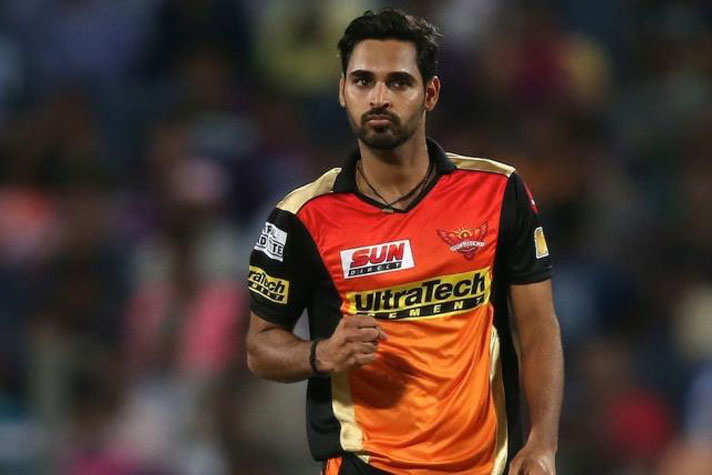 5 Cricketers who are massively loved by fans across the IPL despite different allegiances